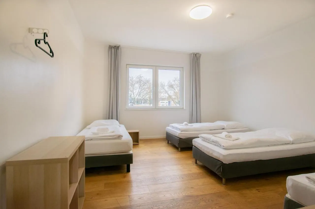 Raj Living - 250M2 Loft With 6 Rooms Im Industriegebiet - 20 Min Messe Dus & Old Town Dus Düsseldorf Německo