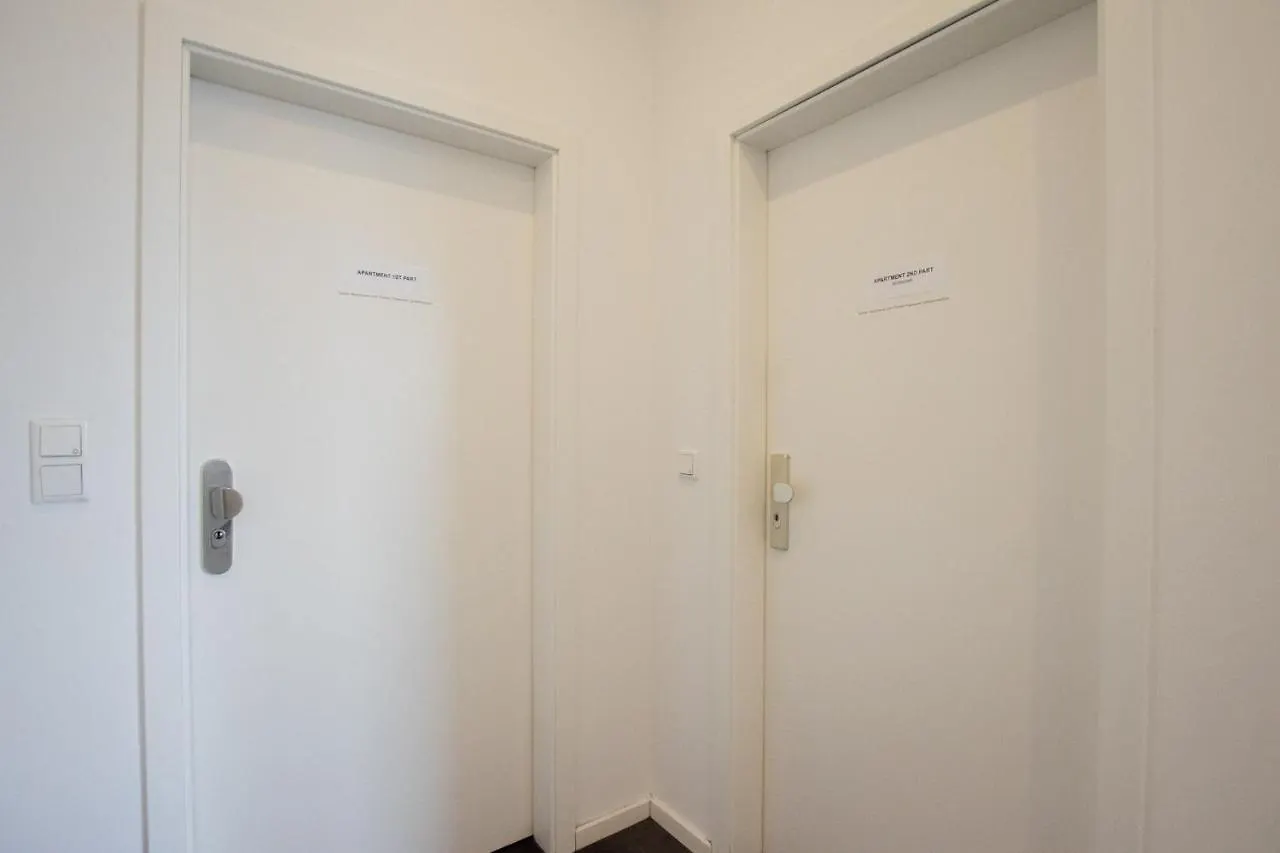 Raj Living - 250M2 Loft With 6 Rooms Im Industriegebiet - 20 Min Messe Dus & Old Town Dus Düsseldorf